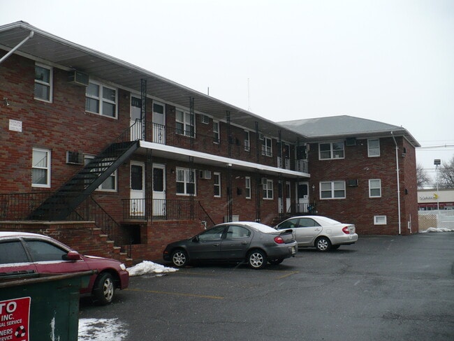 Photo - 125 Pasadena Ave Apartments