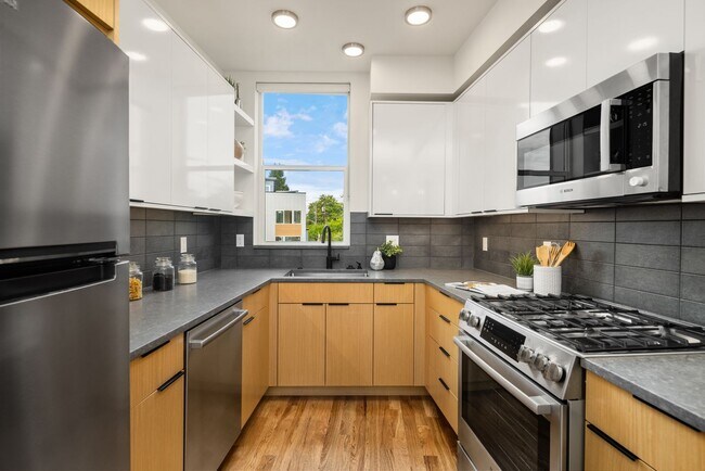 Foto del edificio - 7439 Latona Ave NE