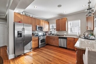 Foto del edificio - 200 Emerson St