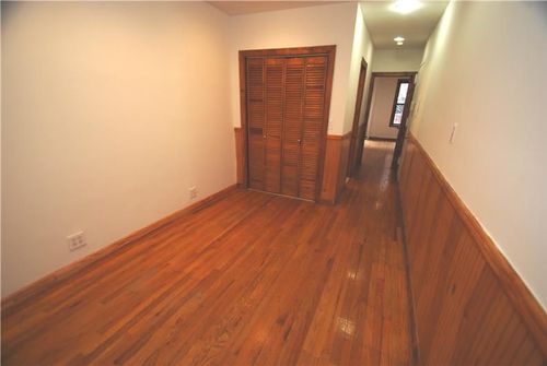 Foto del edificio - 279 W 19th St
