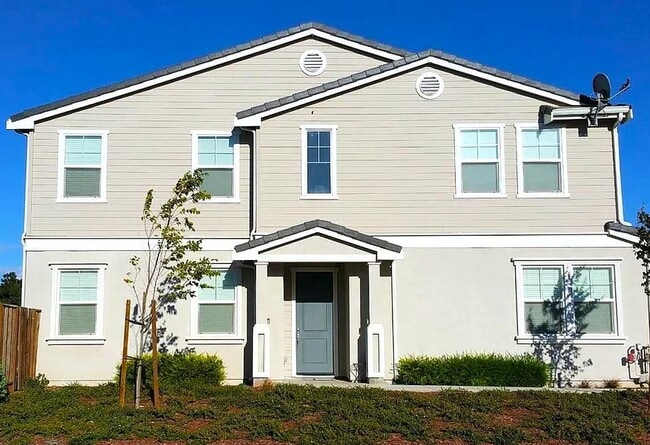 Building Photo - 17060 Mimosa Dr