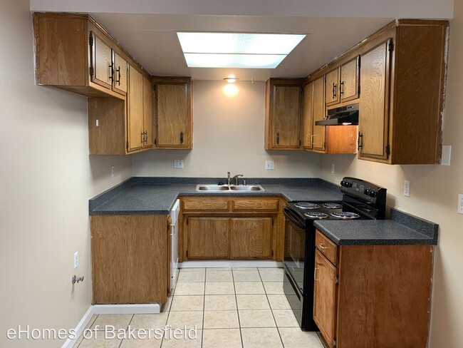 Building Photo - 4401 Parkwood Ct