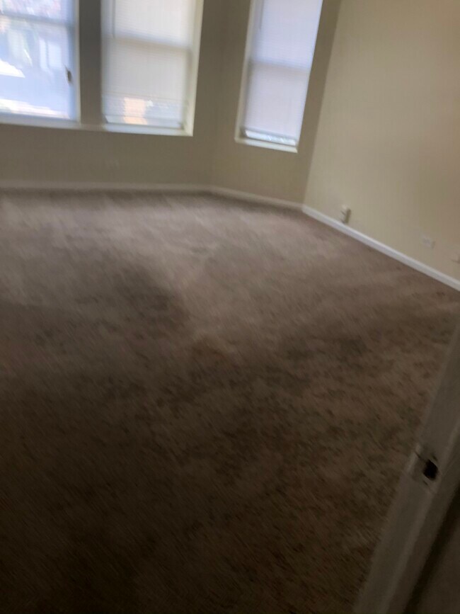 Foto del edificio - 1637 E 77th St