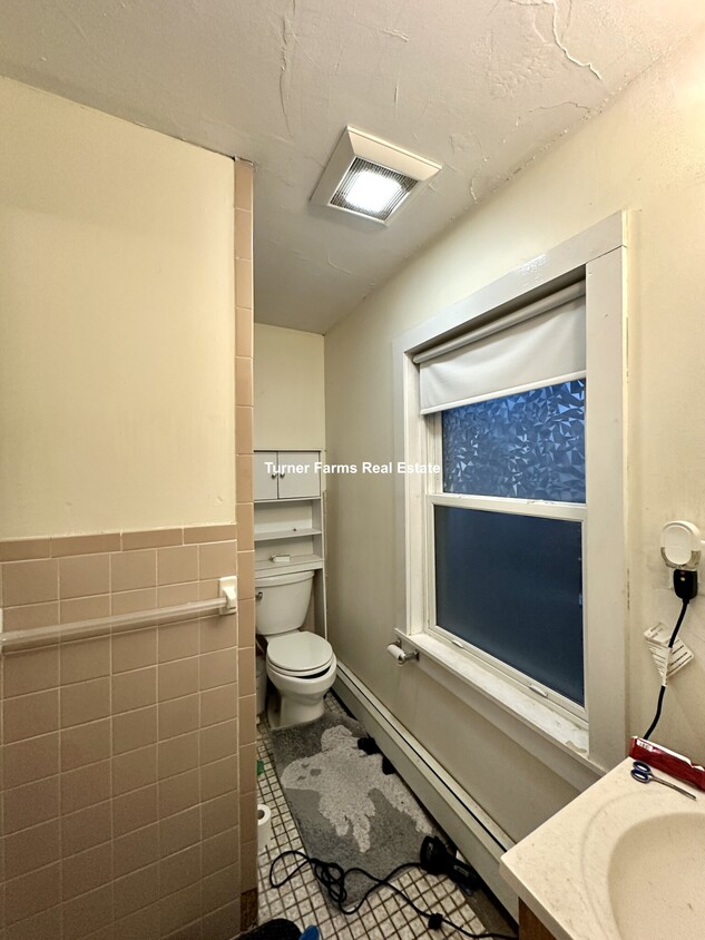 Foto principal - 94 West Cedar St