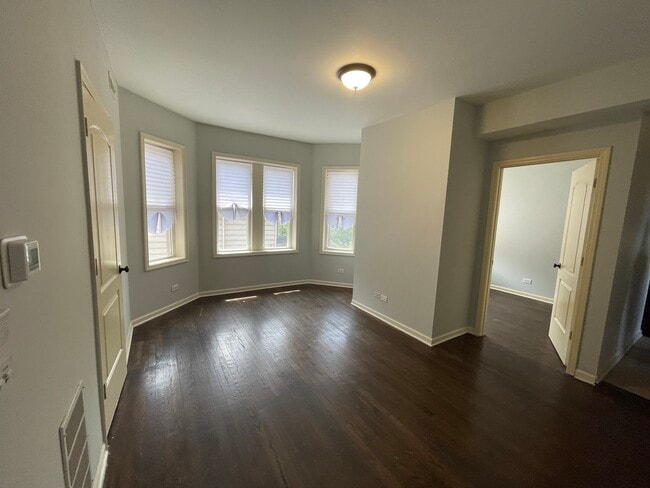 Building Photo - 7626 S Drexel Ave