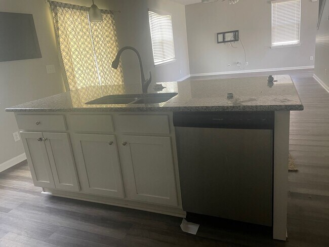 Foto del edificio - 4 BR 2.5 BA in Harmony