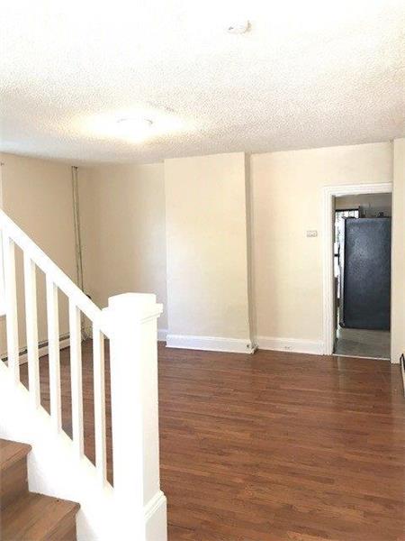 Foto del edificio - 653 E Moore St