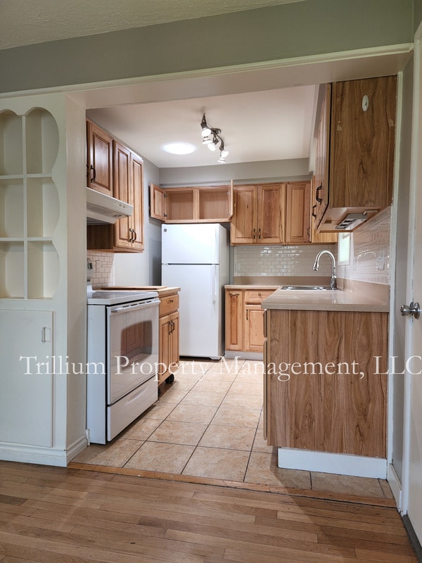 Building Photo - 5114 SE 51st Ave