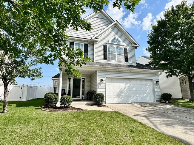 Foto del edificio - First-Time Rental, Available July 1st! Attached Garage - 2 Primary Suites - Pet-Friendly (Under 4...