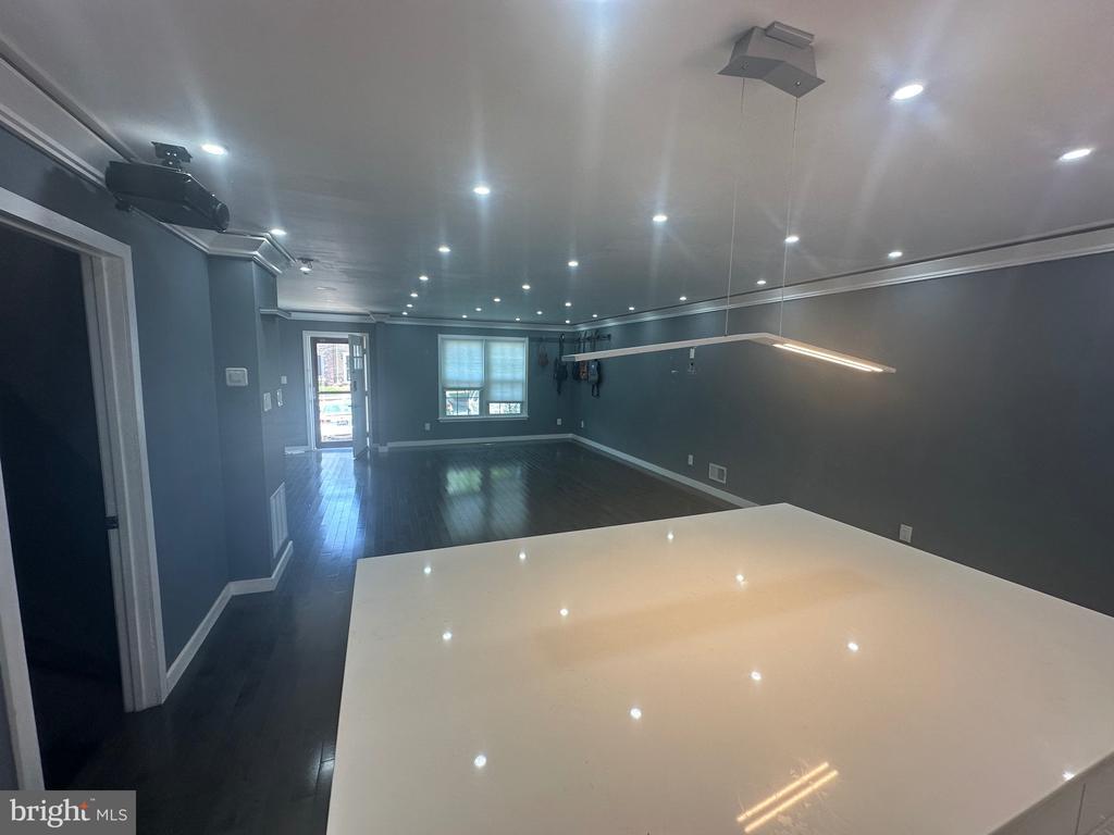 Building Photo - 1259 Kirby Cir