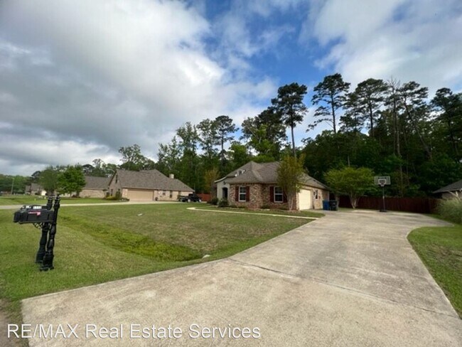 Building Photo - 3 br, 2 bath House - 1113 Bear Creek Dr.