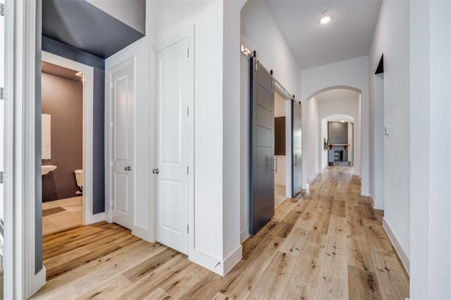 Foto del edificio - 914 Songbird Ln