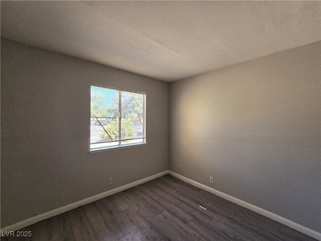 Building Photo - 4305 E Moonlight Dr