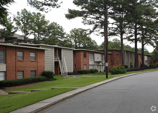 Foto del edificio - Lenox Woods