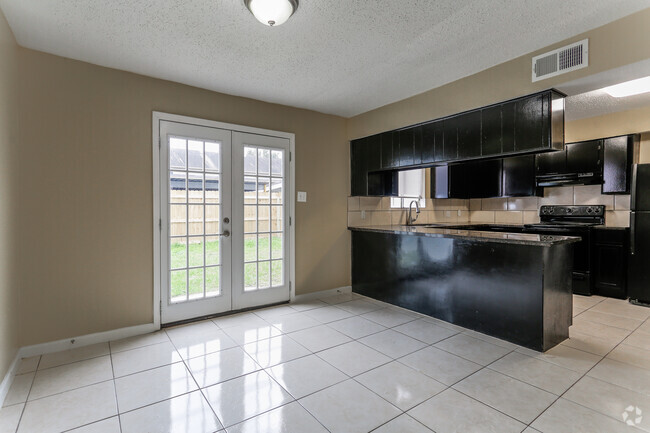 Dining Area - Avalon Village Townhomes