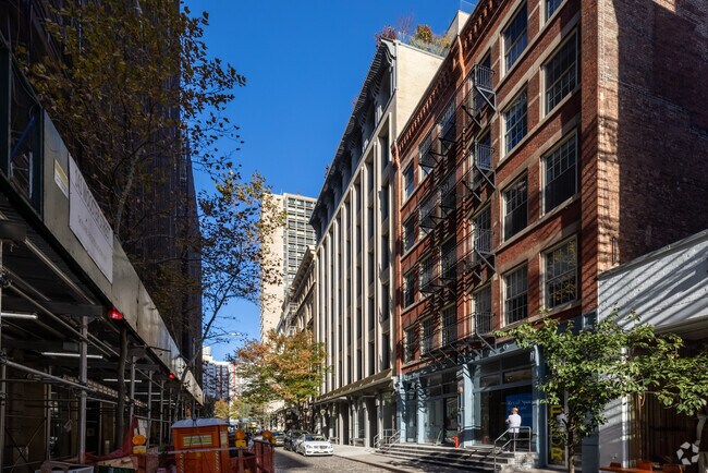 Building Photo - 146-150 Wooster St