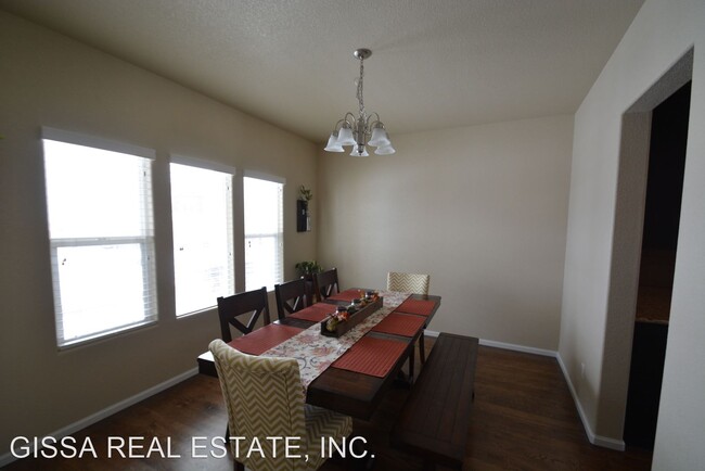 Foto del edificio - 4 br, 3.5 bath House - 8265 Hardwood Circle