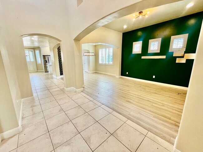 Building Photo - Beautiful Five Bedroom with Office in Dese...