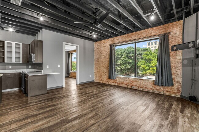 Foto del edificio - 901 9th St