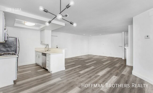 Foto del edificio - 1533 N Martel Ave