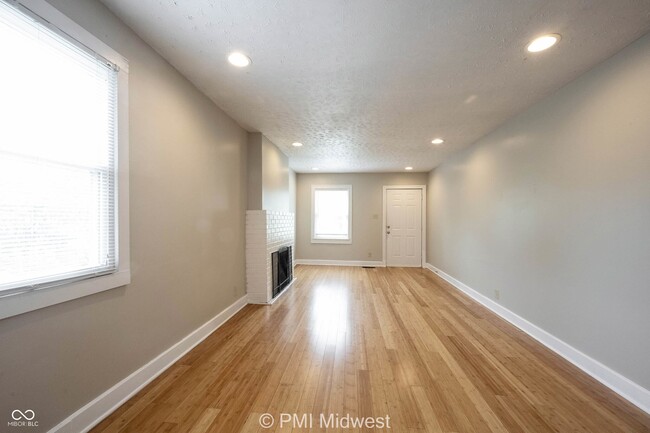 Foto del edificio - 4617 Norwaldo Ave