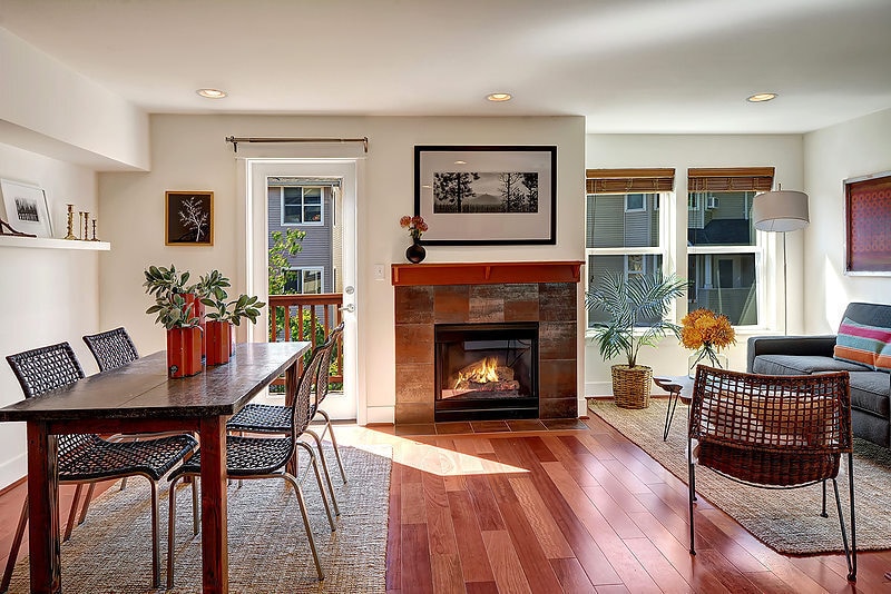 Primary Photo - Gorgeous Townhouse in Green-Lake Community