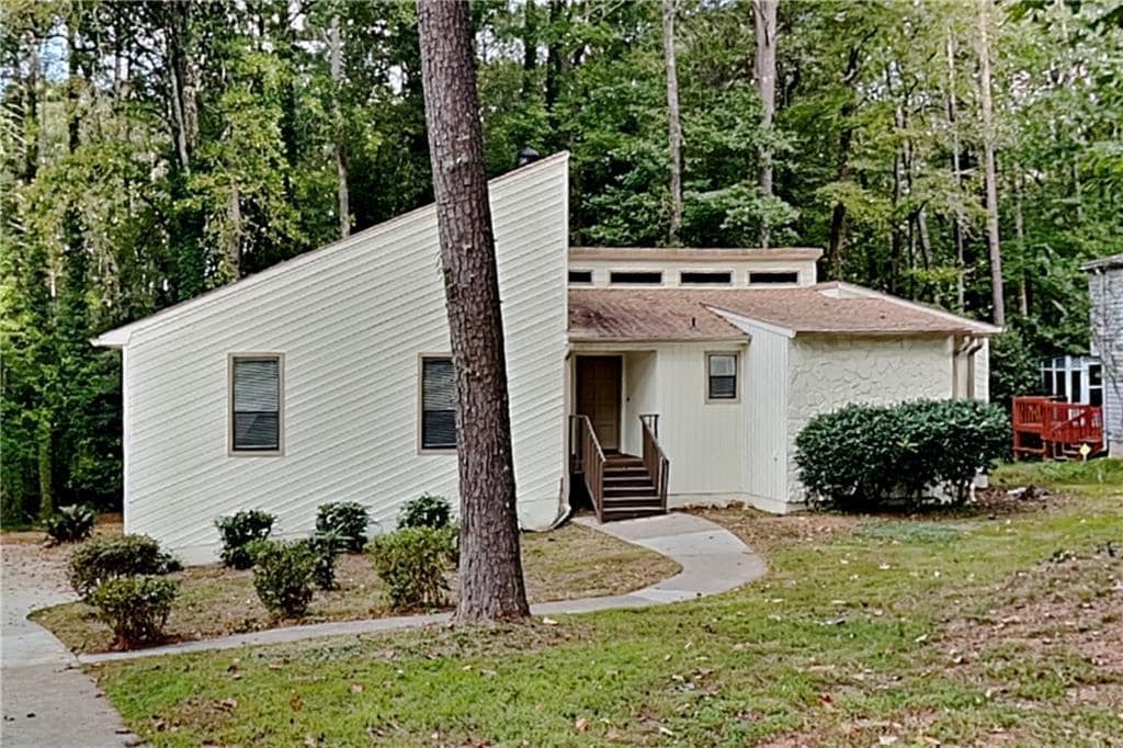 Foto principal - 2979 Marsh Ln SW