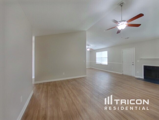 Foto del edificio - 4 Sweetberry Ct