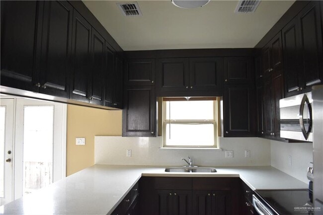 Building Photo - 2420 N Mojave St