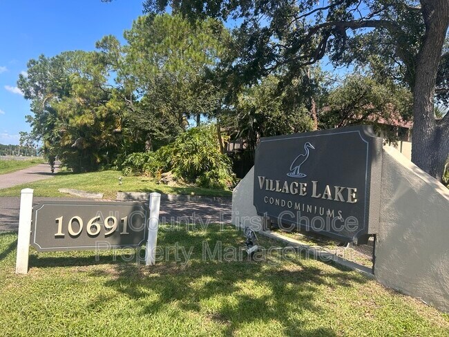 Building Photo - 760 S Village Dr