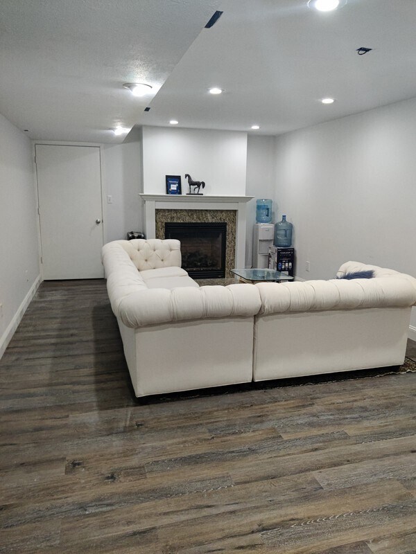 Foto del edificio - 584 Pugsley St