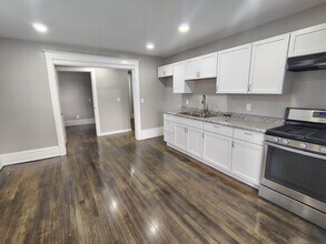 Building Photo - 1112 Blackhawk Blvd