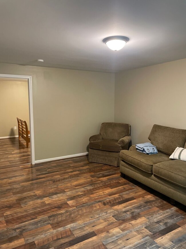 Building Photo - Marble8