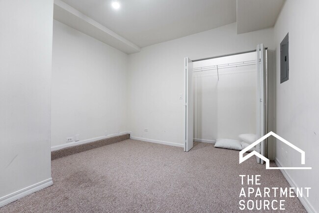 Foto del edificio - 2638 N Halsted St
