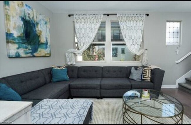 Foto del edificio - 3 br, 3.5 bath Townhome - 9315 Alondra Bou...