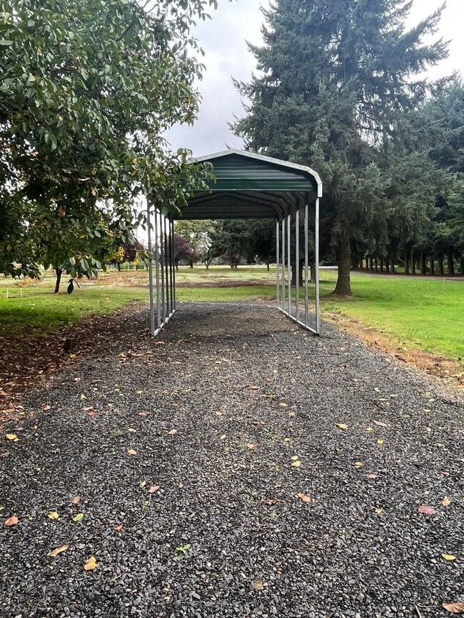 Building Photo - 1625 River Loop 1