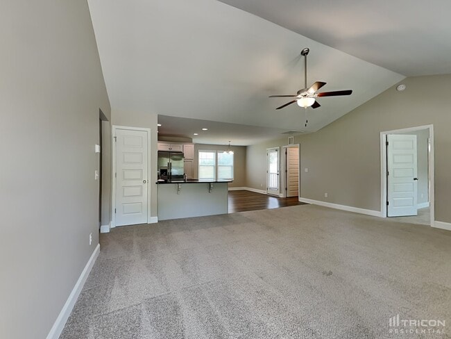 Building Photo - 20 Pine Meadow Way
