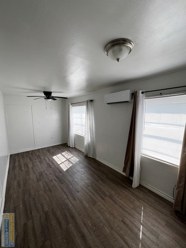 Foto del edificio - 938 E Adams St