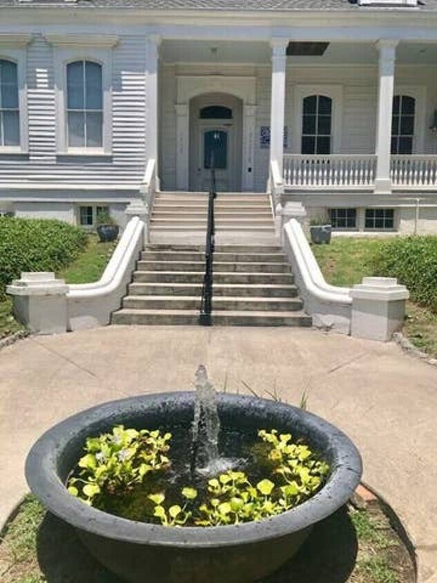 Foto principal - 7731 Maple St