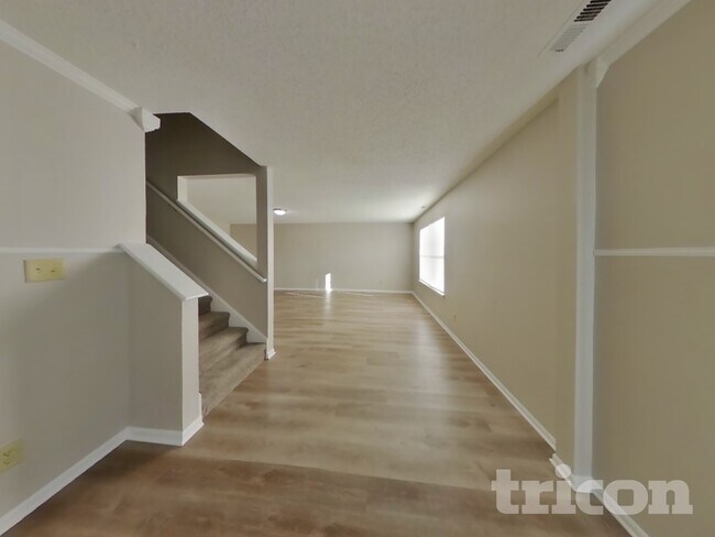 Foto del edificio - 6339 Cradle River Dr