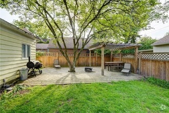 Building Photo - 266 Avalon Dr