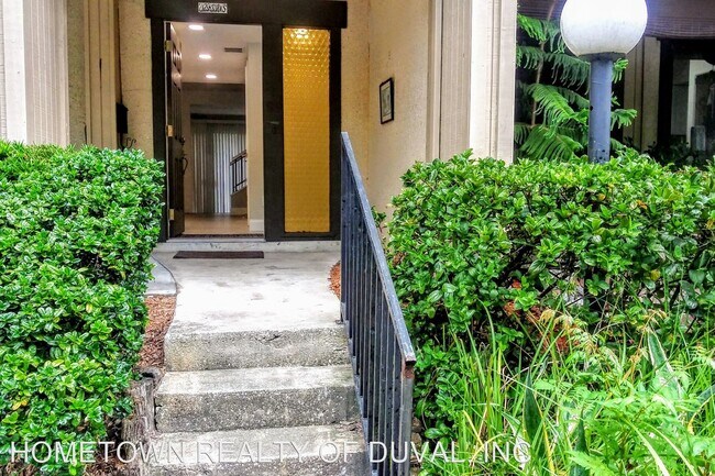 Building Photo - 7758 Las Palmas Way