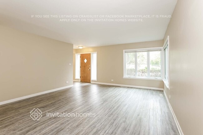 Foto del edificio - 1462 Deerfield Rd