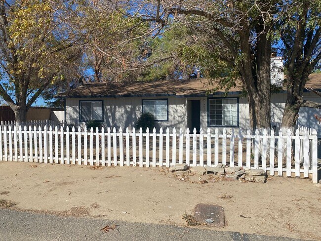 Foto del edificio - Lake Los Angeles 3 bedroom