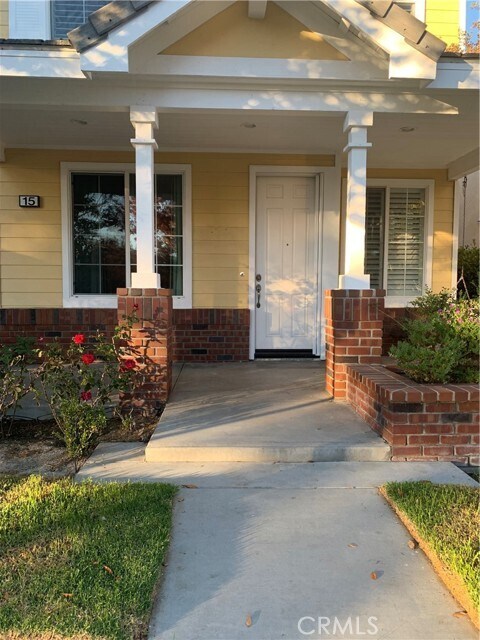 Building Photo - 15 Second St