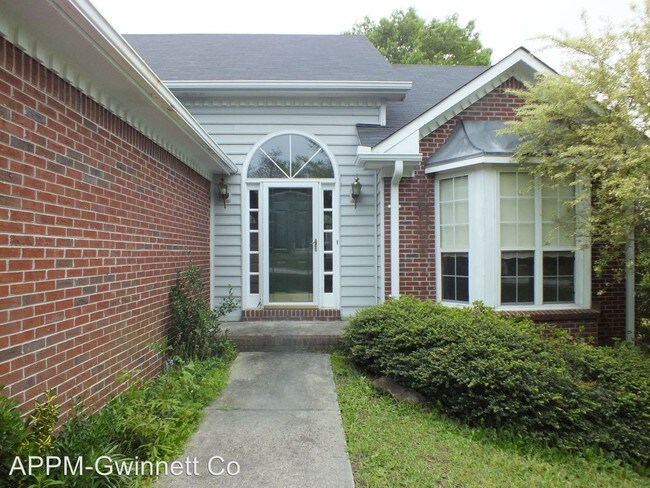 Foto del edificio - 3 br, 2.5 bath House - 3335 Summit Place Dr