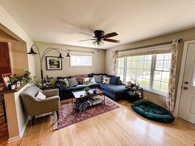 Building Photo - 7130 N Navajo Ave