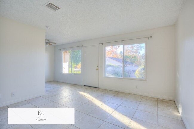 Building Photo - Walnut Valley Unified School District