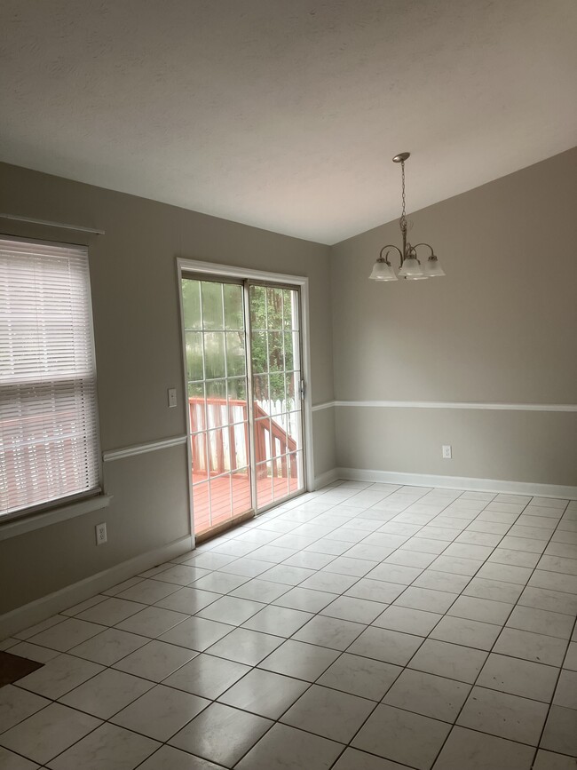 Building Photo - 10490 Plantation Bridge Dr
