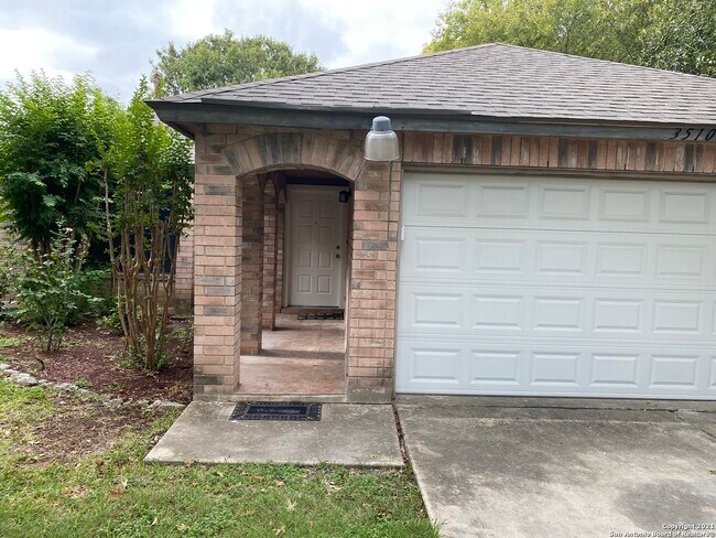 Foto del edificio - 3510 Mistic Grove